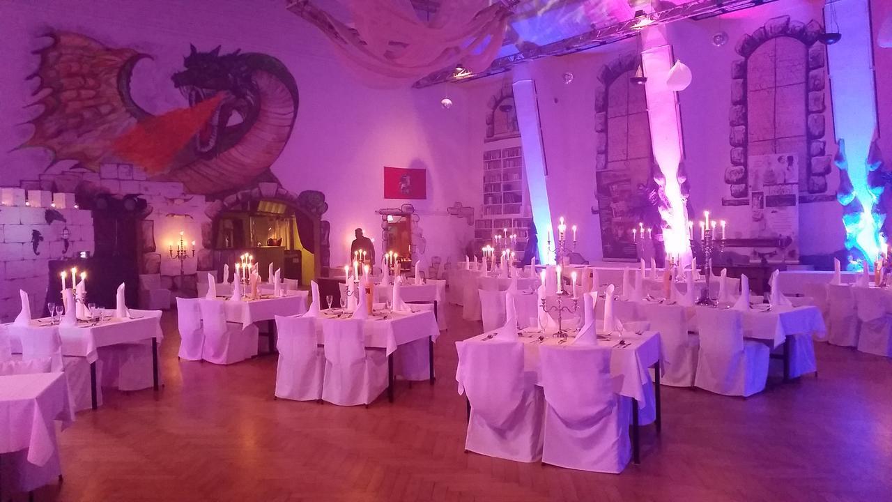 Pension Und Restaurant Die Burg Ehrenfriedersdorf Extérieur photo