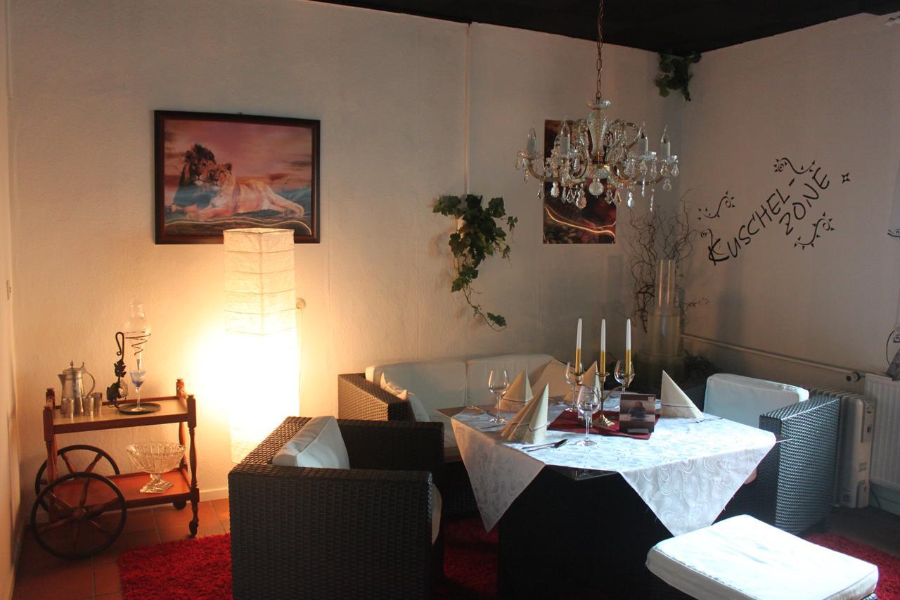 Pension Und Restaurant Die Burg Ehrenfriedersdorf Extérieur photo