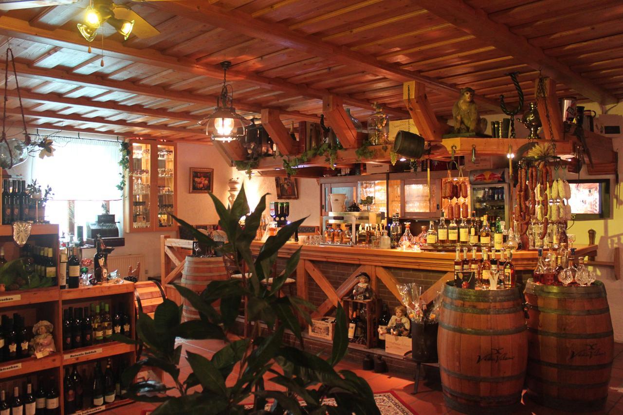 Pension Und Restaurant Die Burg Ehrenfriedersdorf Extérieur photo