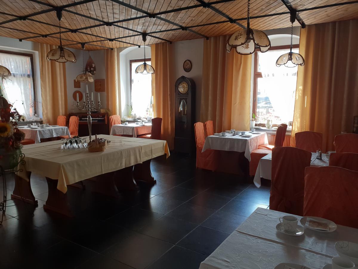 Pension Und Restaurant Die Burg Ehrenfriedersdorf Extérieur photo